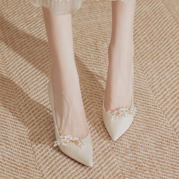 Silk Satin High Heels for Women, Thin Heel, Bridesmaid2025New Year's New Wedding Dress Engagement Two-Wear French Style Non-Tiring Pointed Toe Wedding Shoes