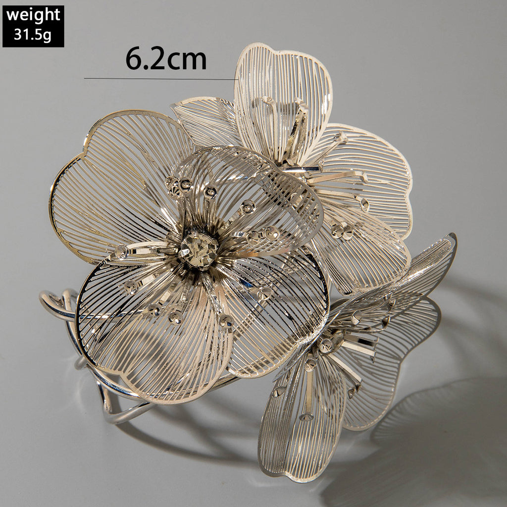 European and American Niche Ginkgo Leaf Tassel Necklace Design Sense Retro Pull-out Imitation Pearl Choker Jewelry choker