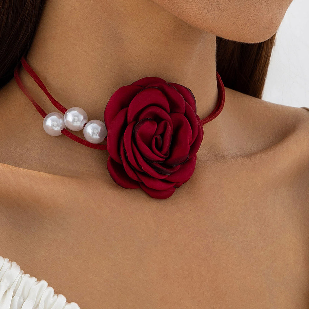 European and American Style Jewelry High-End Rose Camellia Burnt Edge Necklace Fashionable Simple Pearl Pendant Necklace Wholesale