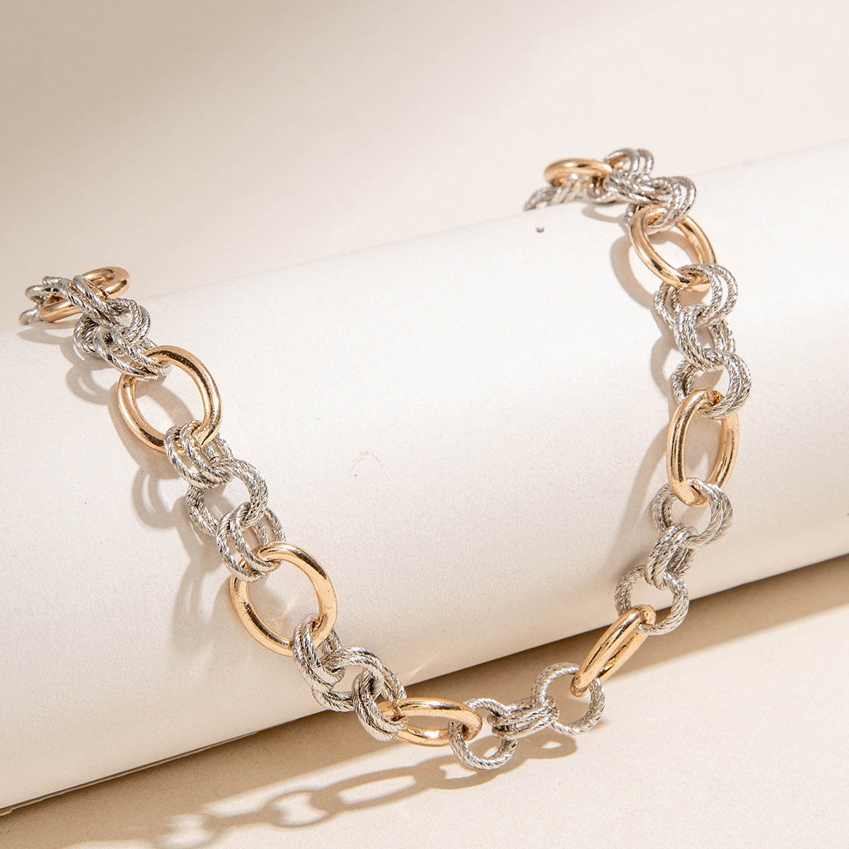 European and American Ornament Fashion Hip-Hop Short Thick Chain Geometric Necklace Metal Exaggerated Necklace