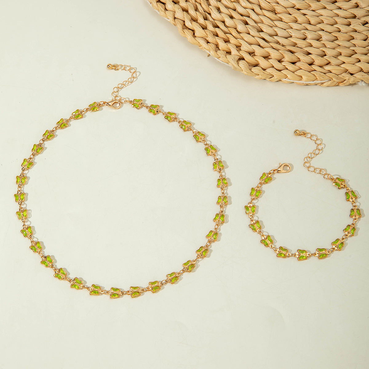 European and American New Style Green Zircon Niche Personality Retro Inlaid Diamond Short Necklace Collarbone Chain Choker chocker Female