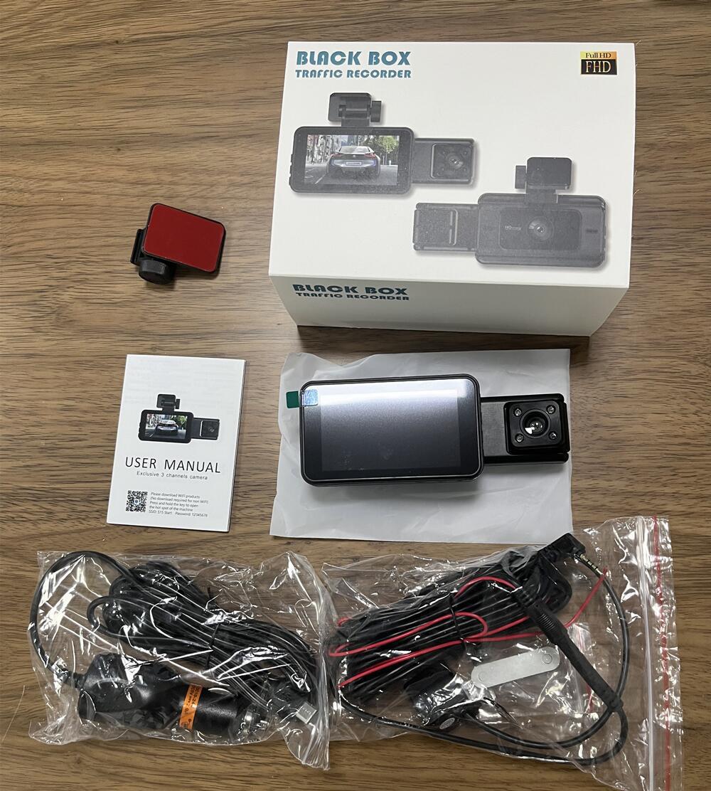 s15New3Inch Driving Recorder1080P WiFi Mobile Phone Interconnect Car Recording Reversing Image