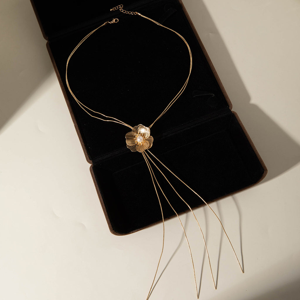 European and American Niche Ginkgo Leaf Tassel Necklace Design Sense Retro Pull-out Imitation Pearl Choker Jewelry choker