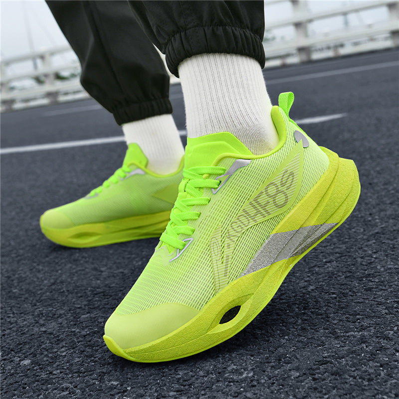 Autumn and Winter New Style Wind Chasing por Double Mesh Real Explosive Carbon Plate Rebound Cushioning Running Shoes Student Racing Training Sports Shoes