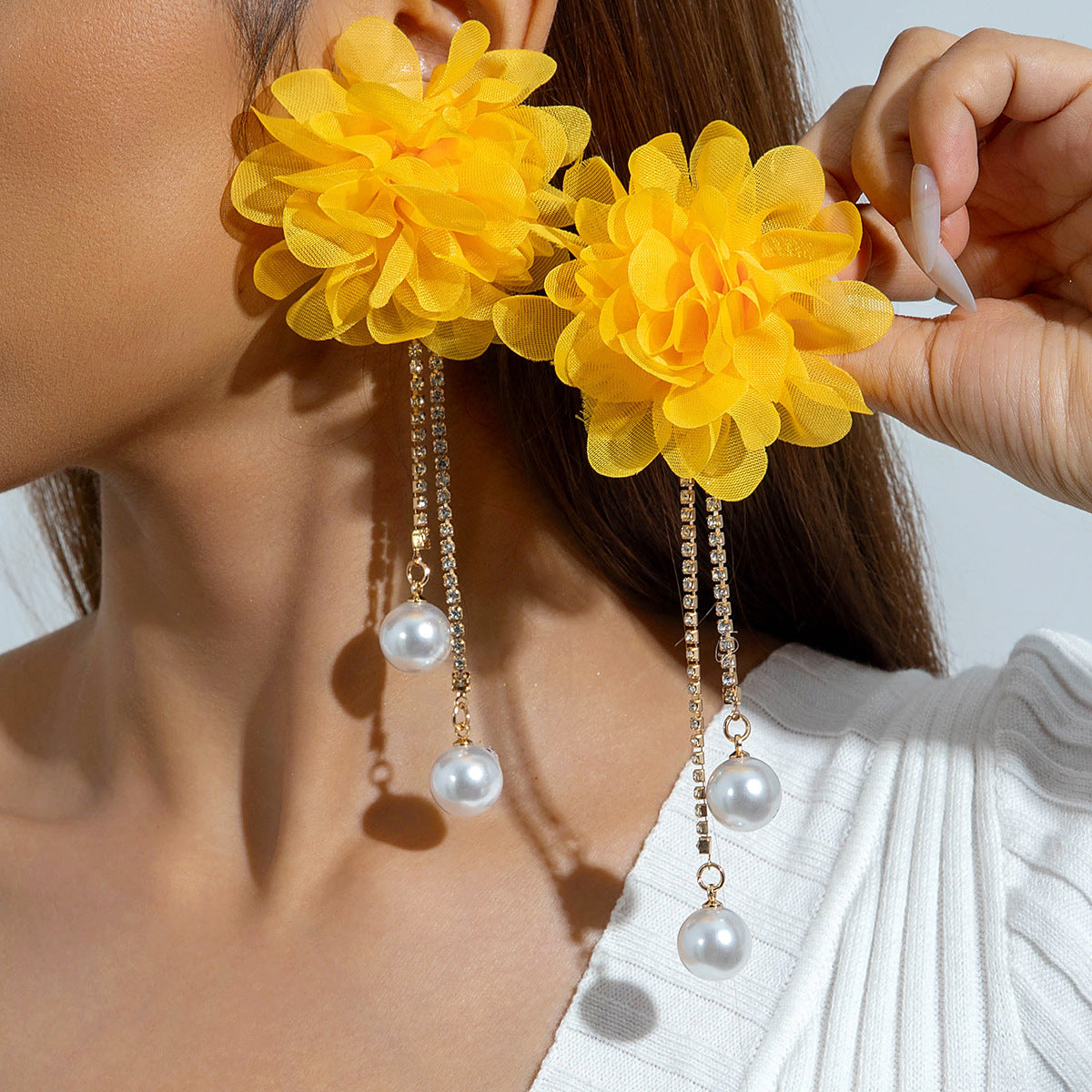 European and American Style Exaggerated Imitation Pearl Tassel Flower Earrings Fresh and Elegant Temperament Earrings for Women