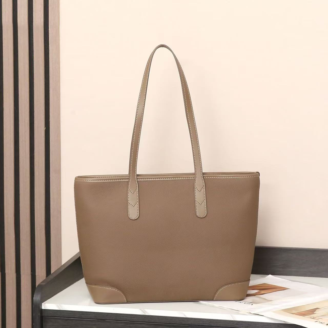 Large Capacity Women's Tote Bag New Fashion Single Shoulder Bag Mommy Bag Light Luxury Versatile Commuter Handbag