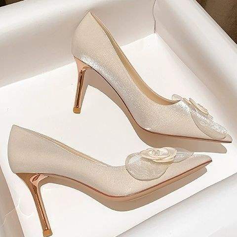 Champagne French Wedding Shoes for Women2025New Year's Bride and Bridesmaid Shoes, Comfortable Thin Heel High Heels with Unique Design