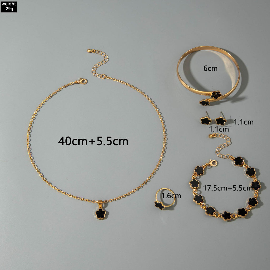 European and American Fashion Alloy Inlaid Diamond Five-Leaf Clover Bracelet Jewelry Three-Piece Set Simple Geometric Smooth Bracelet Wholesale