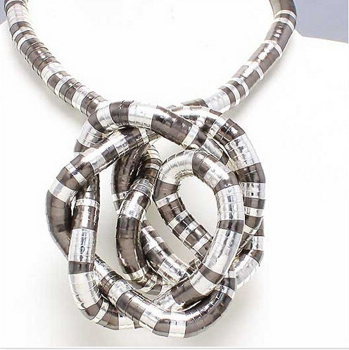 Europe and America choker Alloy Necklace for Women Snake Year Gift Jewelry Snake Bone Chain Freely Bendable Snake Shape Necklace