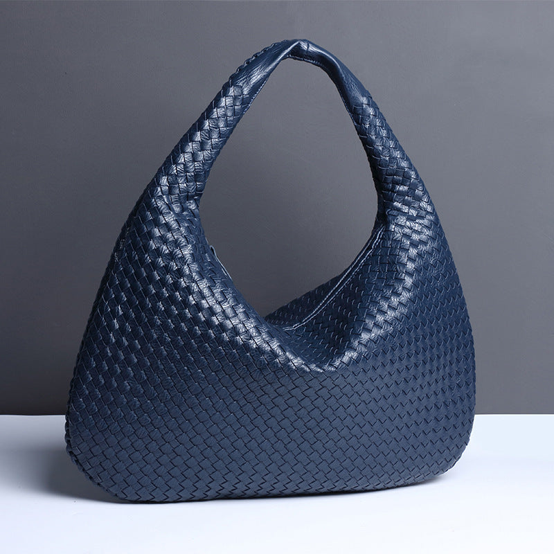 European and American New Crescent Women's Bag Fully Handwoven Handheld Dumpling Bag Fashionable Versatile European and American Style Single Shoulder Underarm Bag