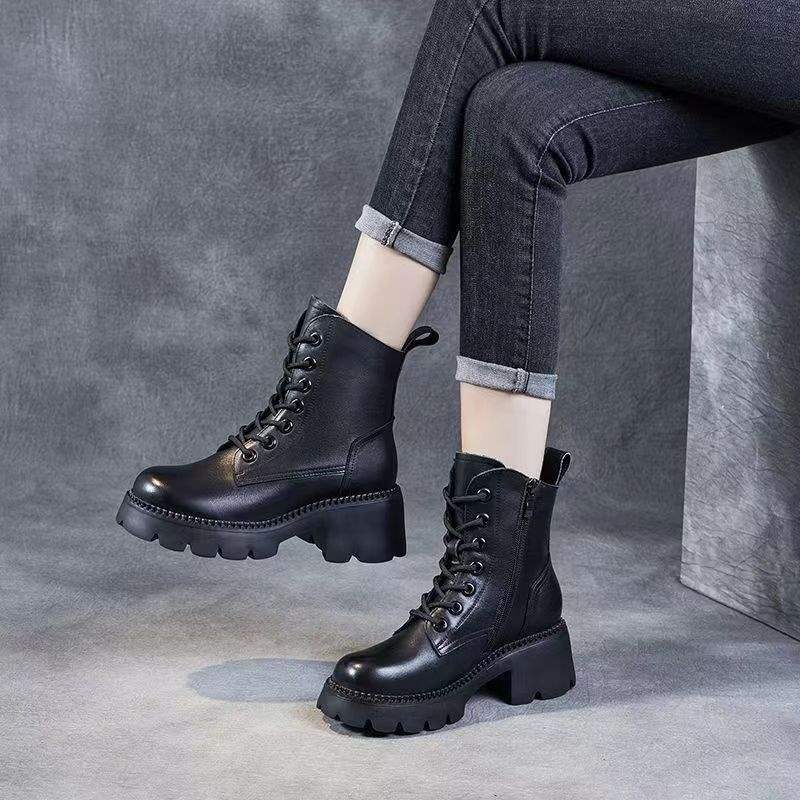 Off-Season Short Boots for Petite Figures to Appear Taller and Slimmer2025New Martin Boots Height-Increasing Women's Boots Thick Heel Thick Sole Versatile