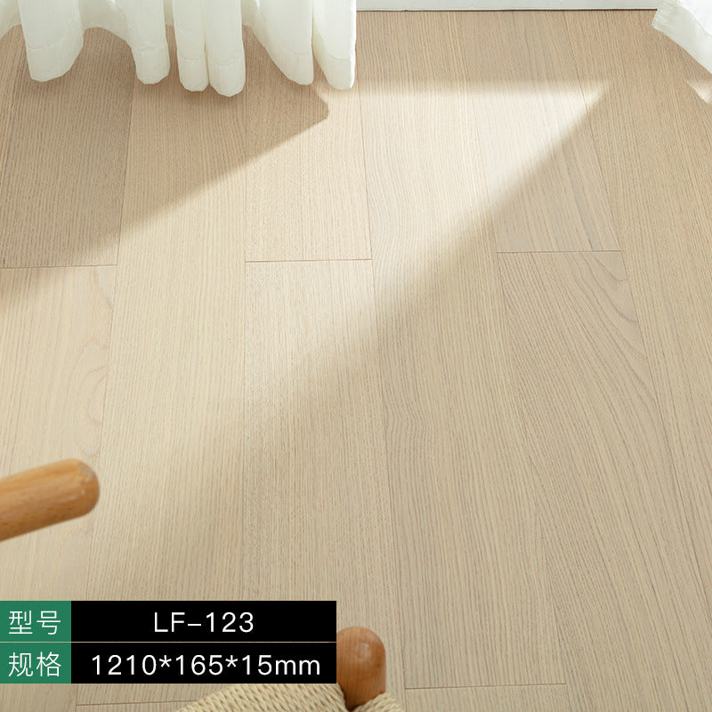 Free home installation with solid wood skirting board included Smooth Skin Feel Lacquer Flooring New Three-Layer Solid Core Real Wood Oak Flooring