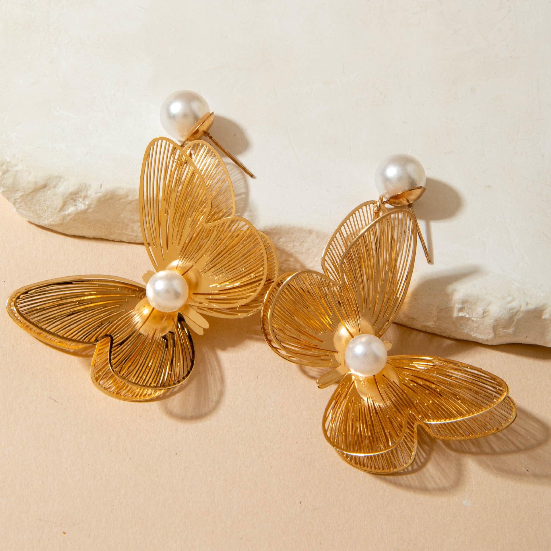 European and American Niche Ginkgo Leaf Tassel Necklace Design Sense Retro Pull-out Imitation Pearl Choker Jewelry choker