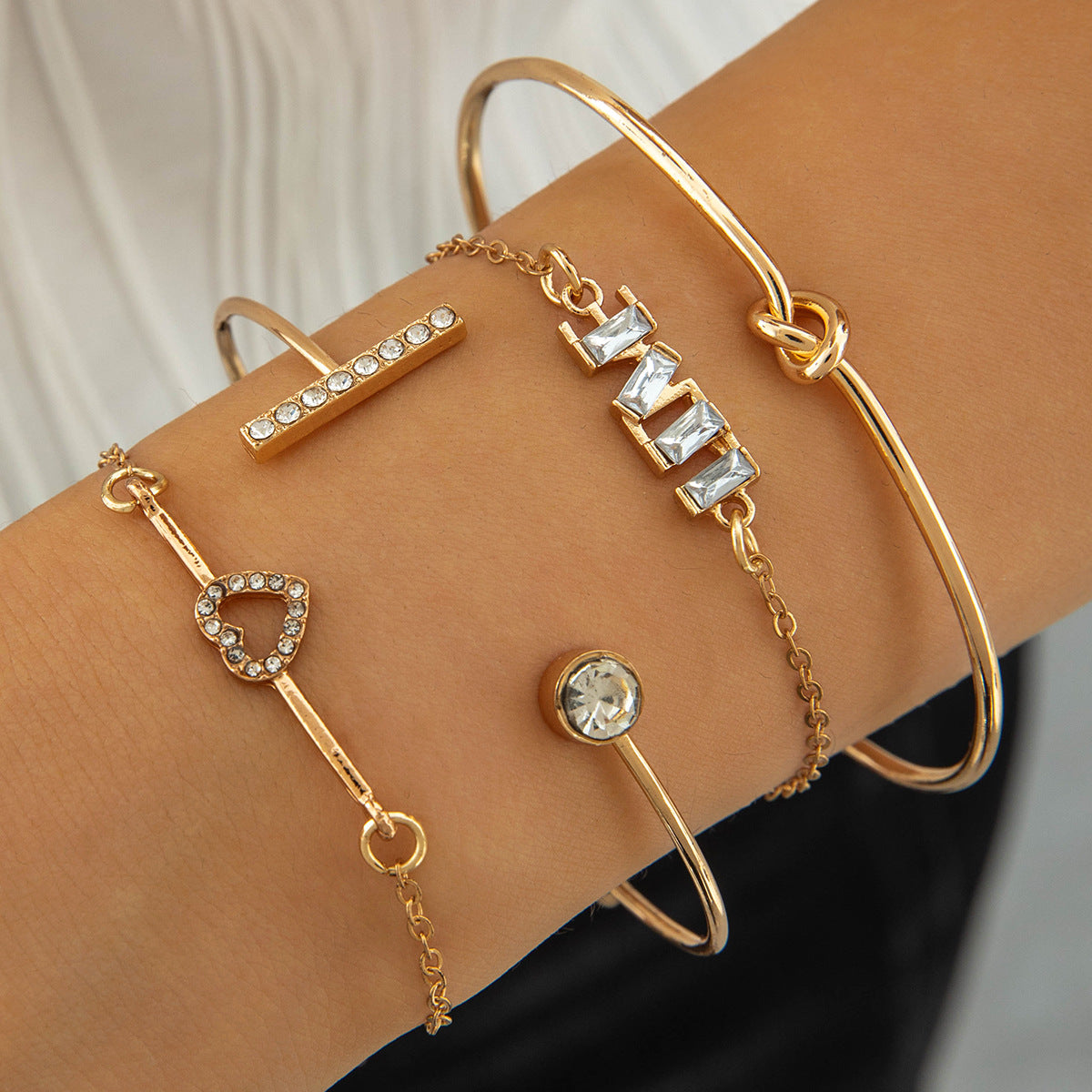 European and American Ornament Stackable Round Imitation Pearl Smooth Open Bracelet Fashion Jewelry Bracelet Wholesale