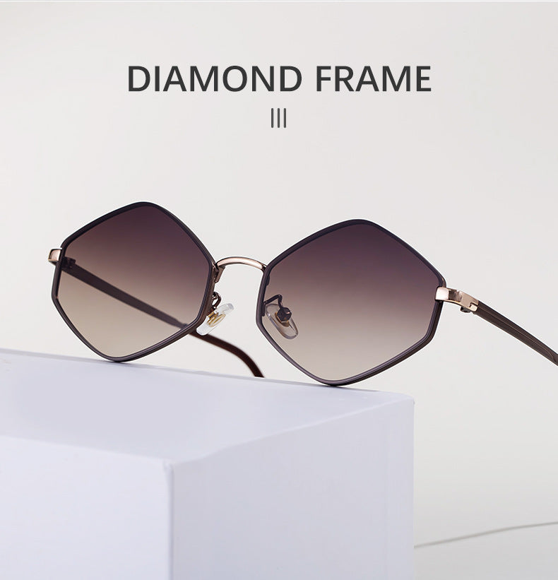 Polygonal Sunglasses for Women with a Sense of Sophistication2025New European and American fashion sunglasses driving UV protection glasses