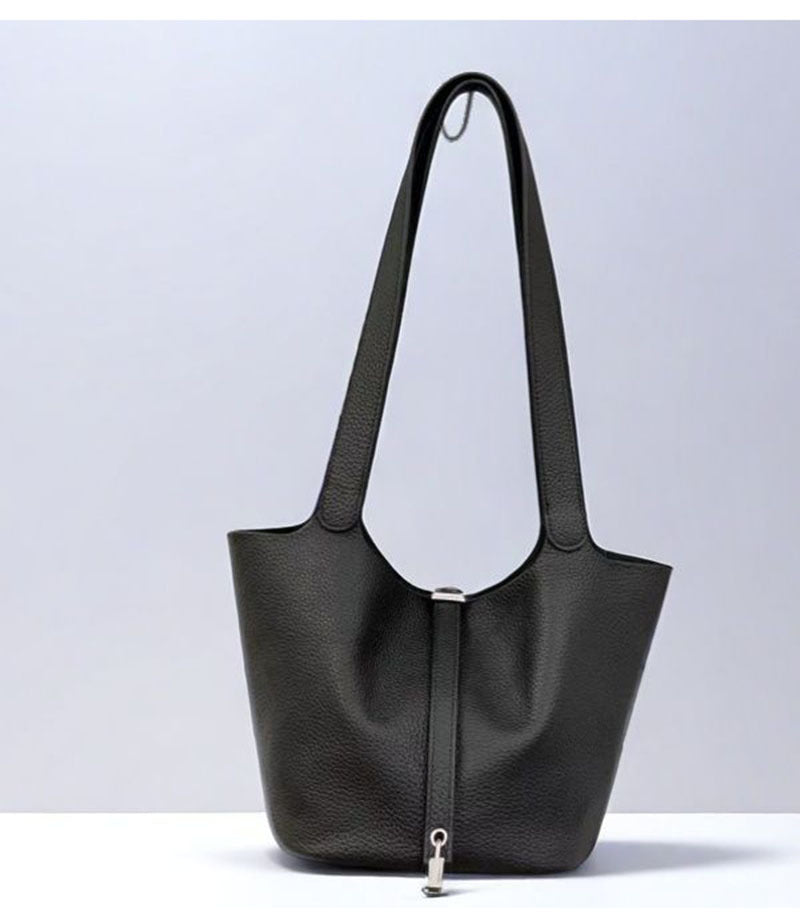 2025New Basket Bag for Women, High-End Niche Design, Large Capacity Bucket Bag, Top Layer Cowhide Handbag
