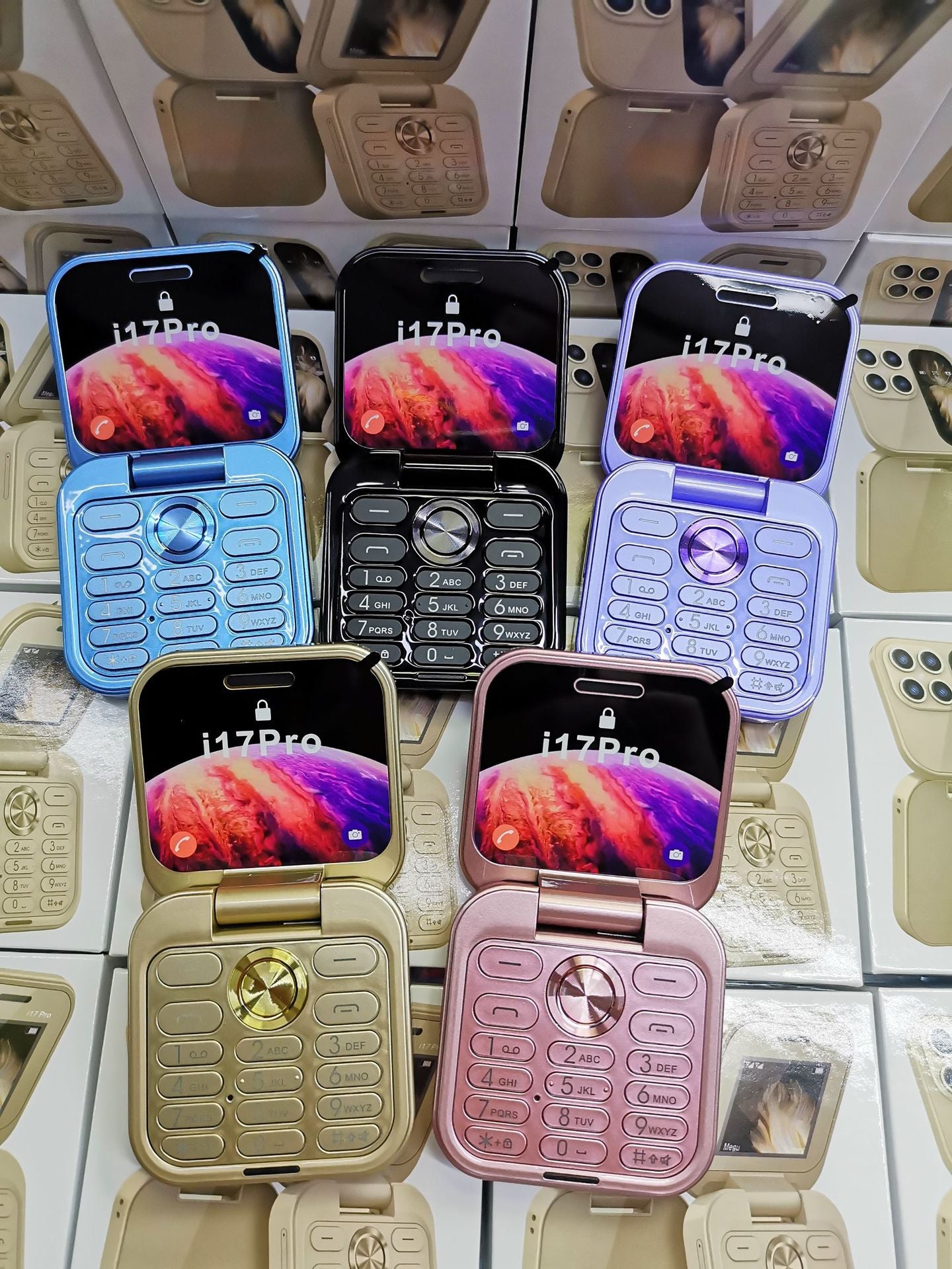 Hot Selling Exquisite Appearance Mini Folding Feature Phone Flip Cover Elderly Button Phone Pocket Phone