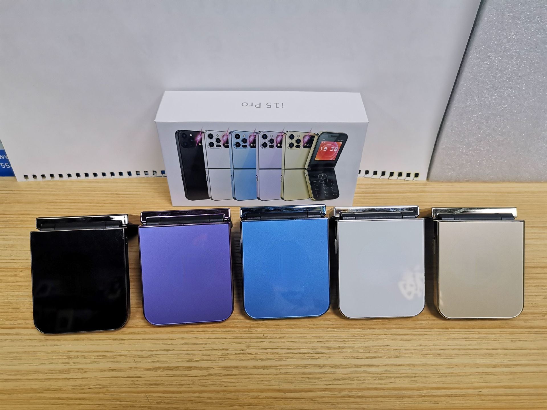 Wholesale Hot Selling Foldable Mobile Phone for Elderly Bluetooth Dialing Student Backup Feature Phone Card Phone Foldable