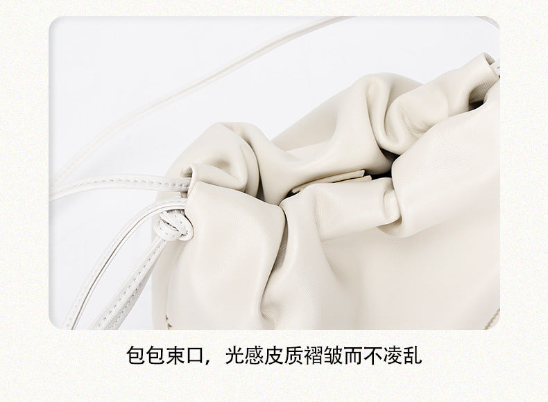 Minimalist silver Small Bag for Women2024Summer New Drawstring Bucket Bag Fashionable Versatile Chain Crossbody Bag