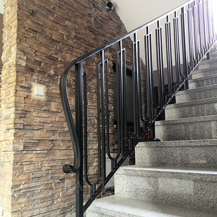 Decorative Outdoor Step Wrought Iron Balcony Balustrade