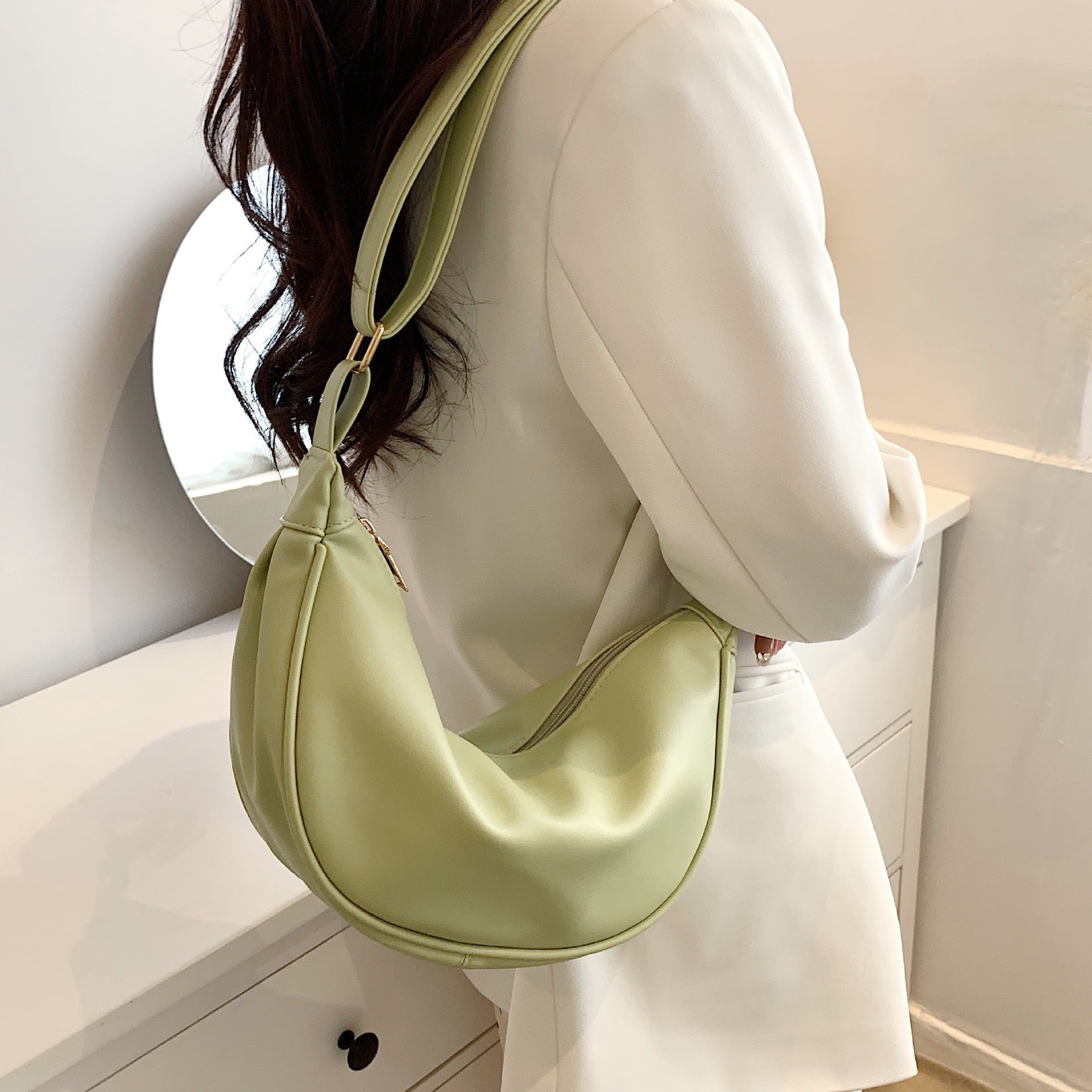 New Dumpling Underarm Bag Baguette Single Shoulder Large Capacity Korean Version Versatile Underarm Women's Bag Crossbody Commuter Bag