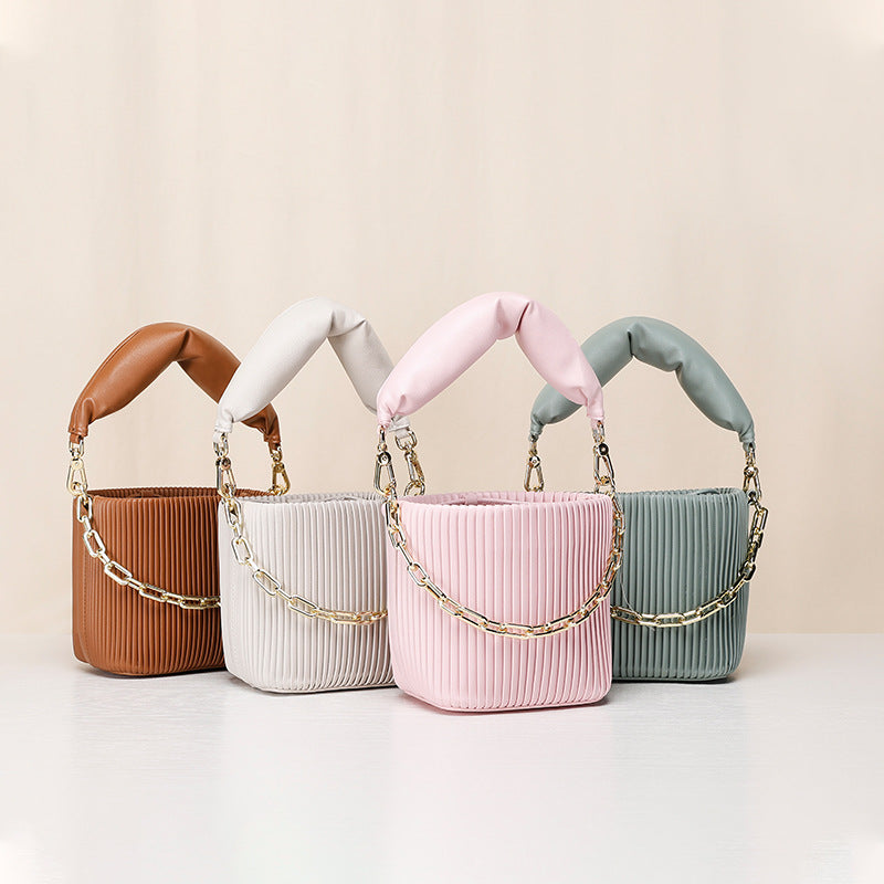 Unique Korean Design Pleated Bucket Bag for Women with Chain Handle, Versatile Fashionable Single Shoulder Crossbody Bag for Ladies