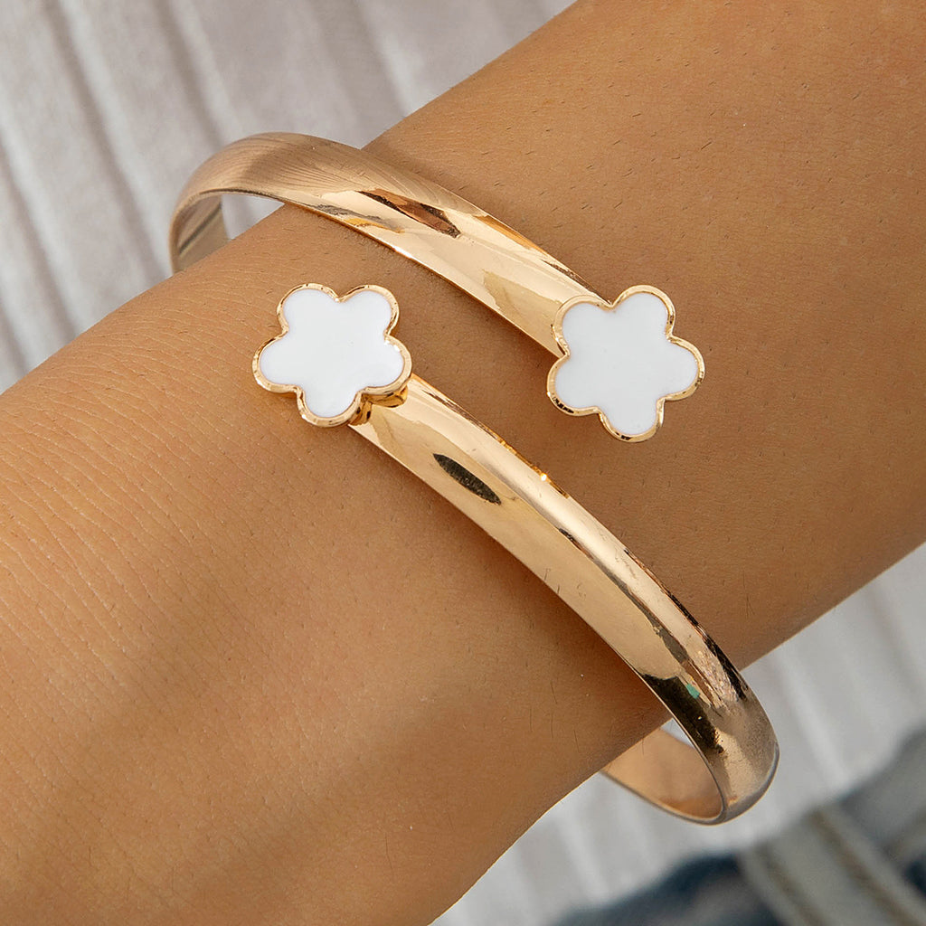 European and American Fashion Alloy Inlaid Diamond Five-Leaf Clover Bracelet Jewelry Three-Piece Set Simple Geometric Smooth Bracelet Wholesale