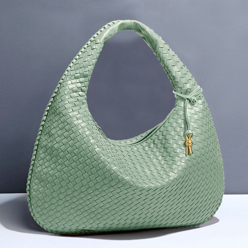 European and American New Crescent Women's Bag Fully Handwoven Handheld Dumpling Bag Fashionable Versatile European and American Style Single Shoulder Underarm Bag