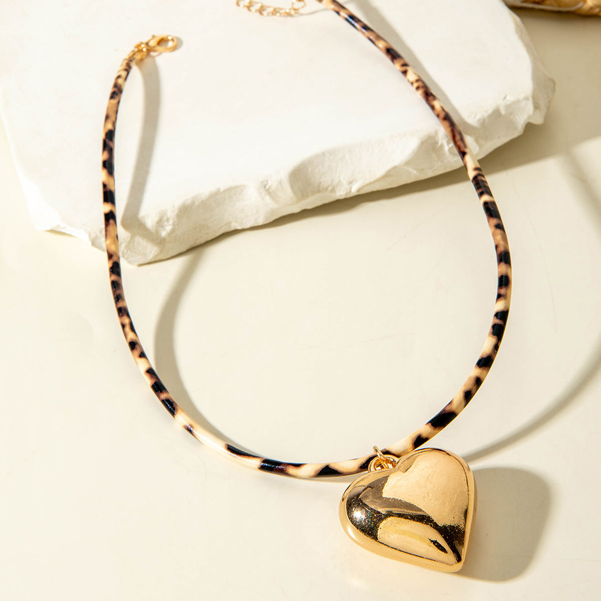 European and American Style Ocean-themed Cross Conch Starfish Pendant Leopard Print Exaggerated Necklace Collarbone Chain Jewelry