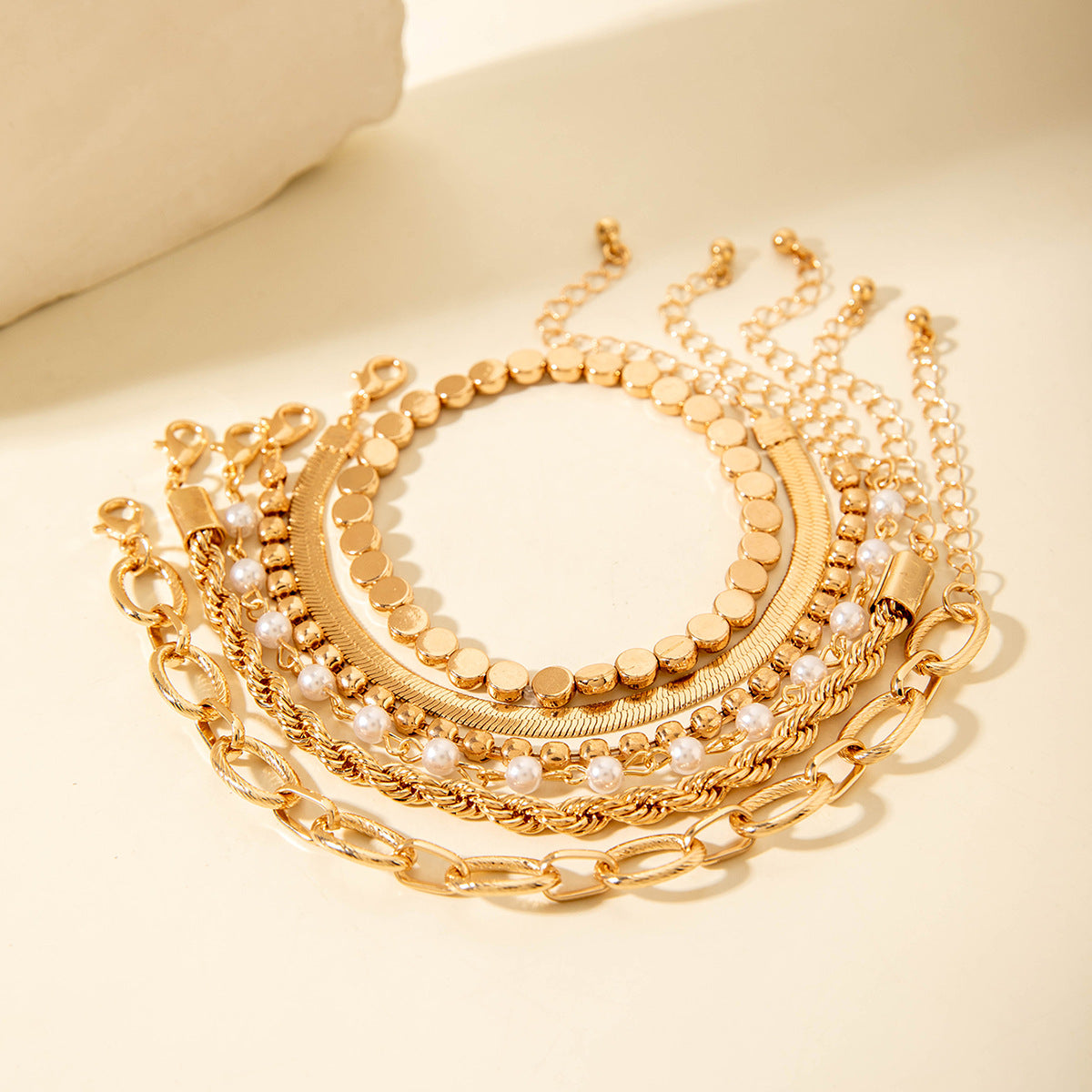 Fashionable Versatile Bracelet with Rhinestones and Imitation Pearl Set Ornament Wholesale Bracelets