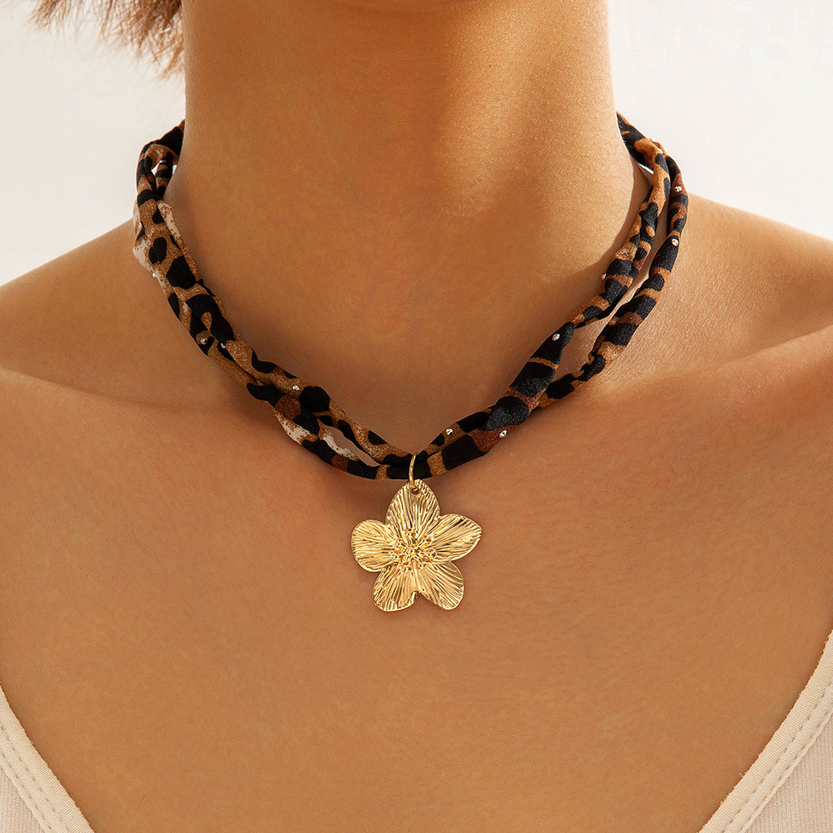 European and American Style Ocean-themed Cross Conch Starfish Pendant Leopard Print Exaggerated Necklace Collarbone Chain Jewelry