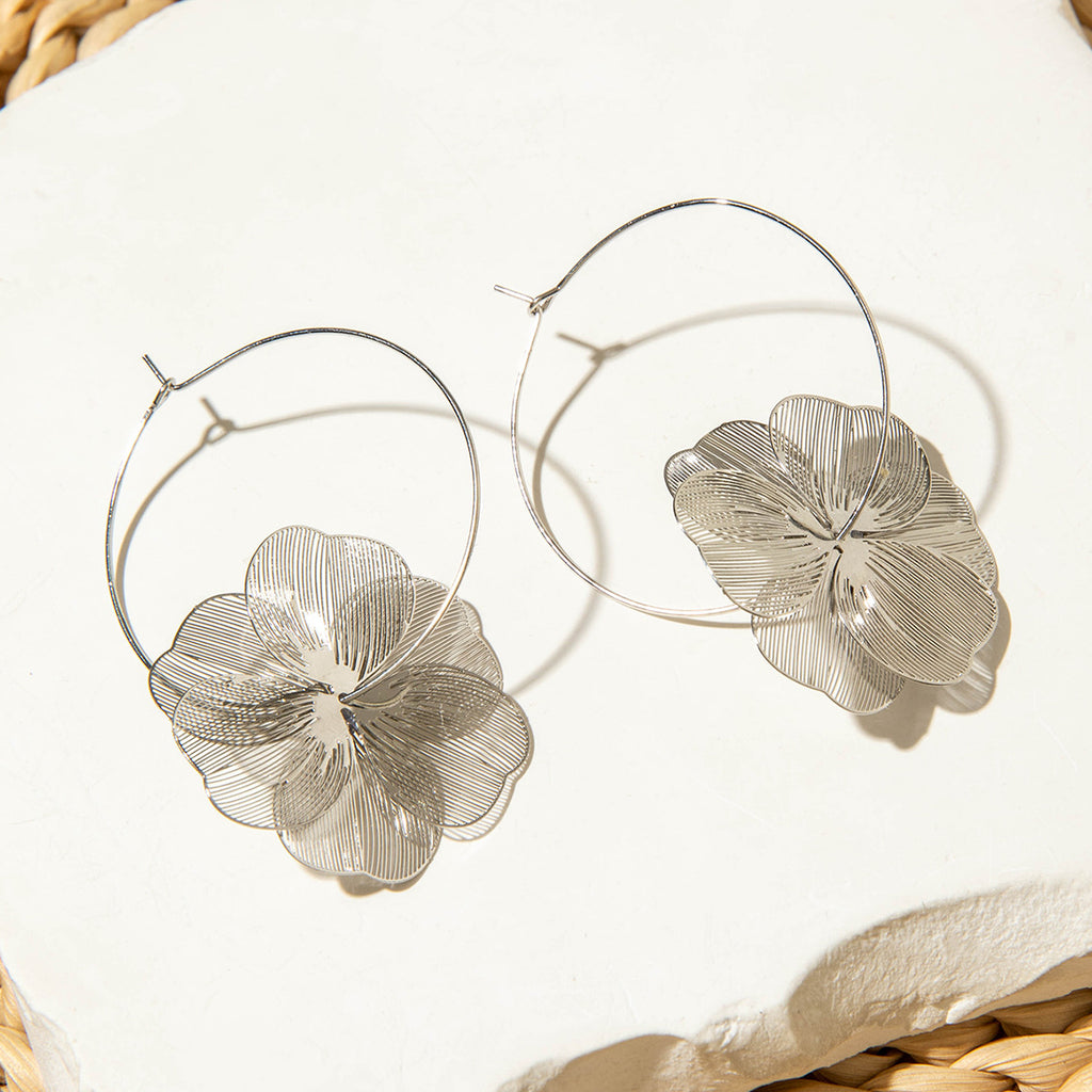 European and American Niche Ginkgo Leaf Tassel Necklace Design Sense Retro Pull-out Imitation Pearl Choker Jewelry choker