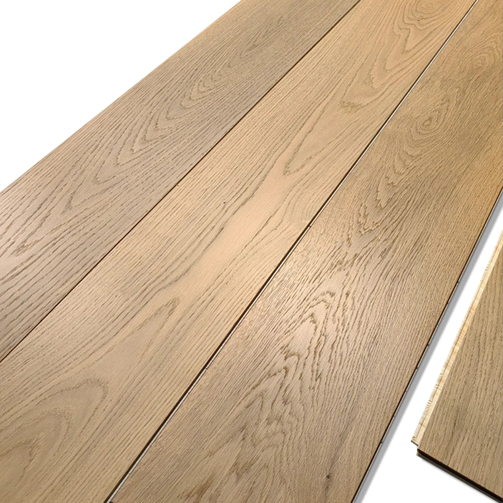 B-Class Fire Resistant Engineered Oak Hardwood Flooring Custom Solid Wood Floor Waterproof Anti-slip Surface Stable Outdoor Park