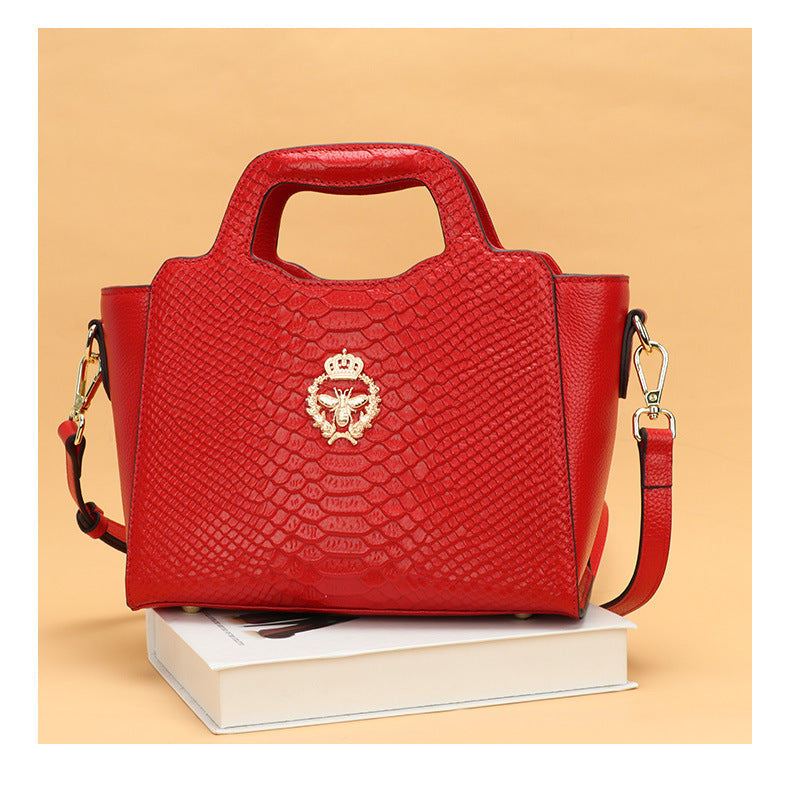 Spring and Autumn New European and American Fashion Women's Bag Fashion Handbag Large Personality Niche Versatile Handheld Crossbody Women's Bag