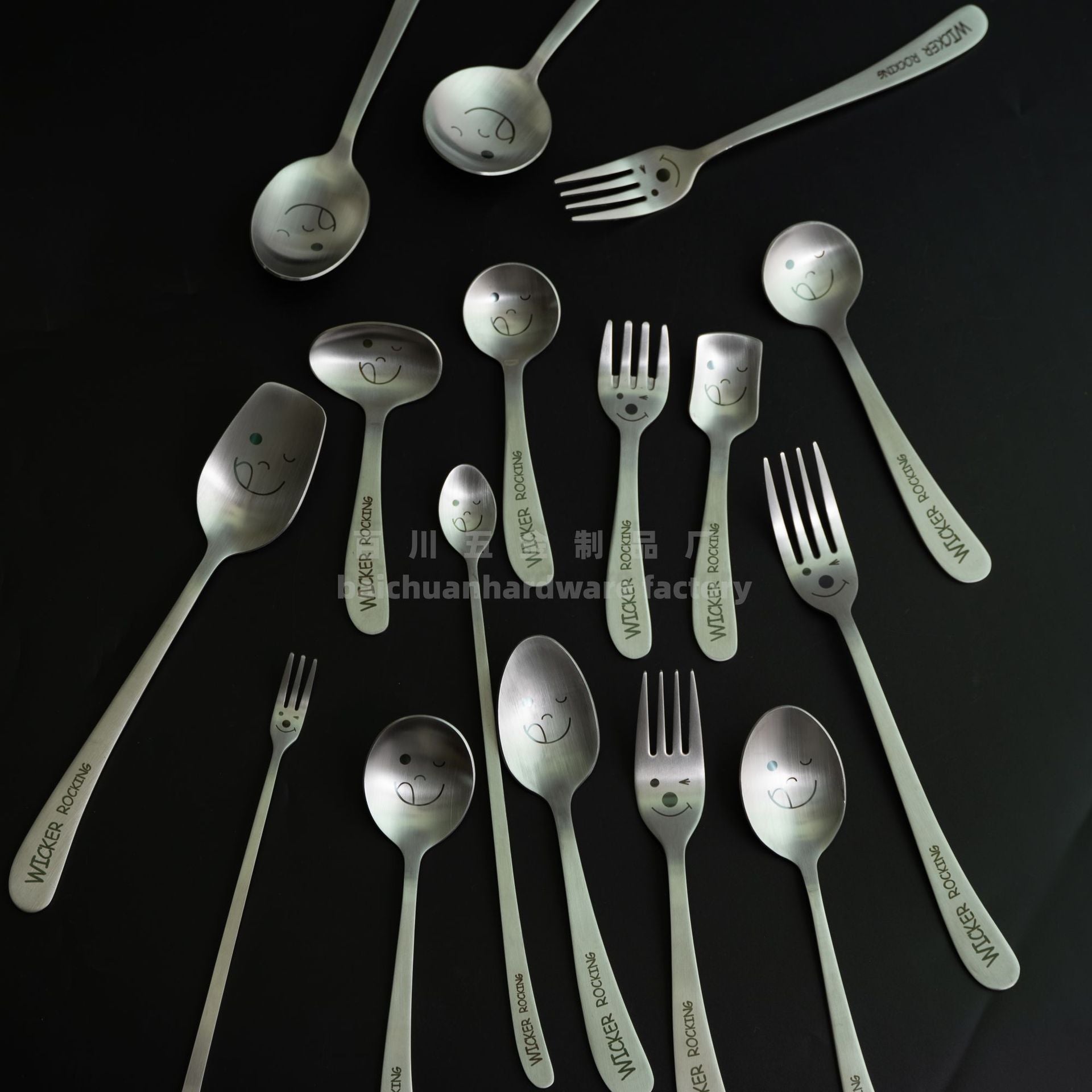 304Stainless Steel Creative Smiley Face Slanted Handle Laser Spoon Chopsticks Fork Student Tableware Full Set Gift Children's Tableware