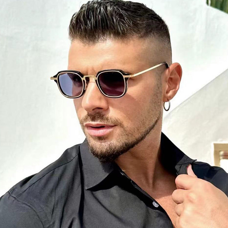New Fashion Small Frame Sunglasses for Men, European and American Classic Retro Sunglasses, Steampunk Trendy High-End Glasses for Women