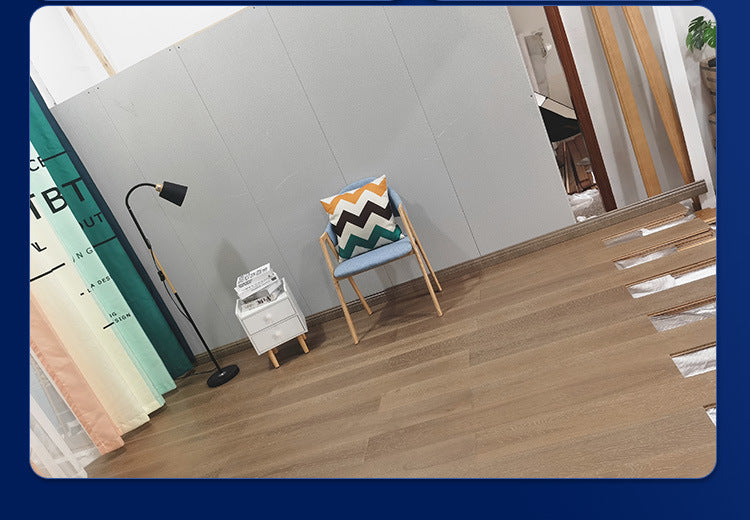 In stock wholesale Door-to-Door Installation Oak Multi-layer Small Knot Locking Solid Wood Flooring Eco-friendly Underfloor Heating Composite Flooring
