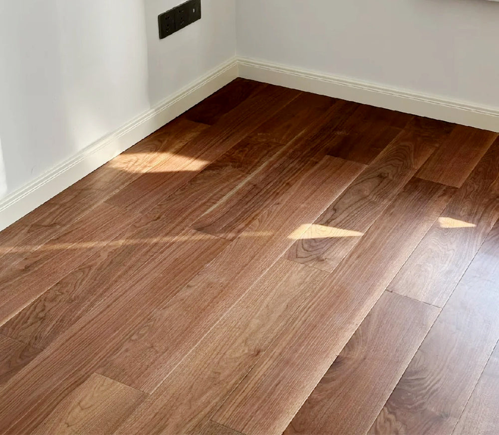 Premium 15mm Multilayer Black Walnut Flooring Customizable Design Engineered Wood Floor Rich Grain for Modern Outdoor Spaces
