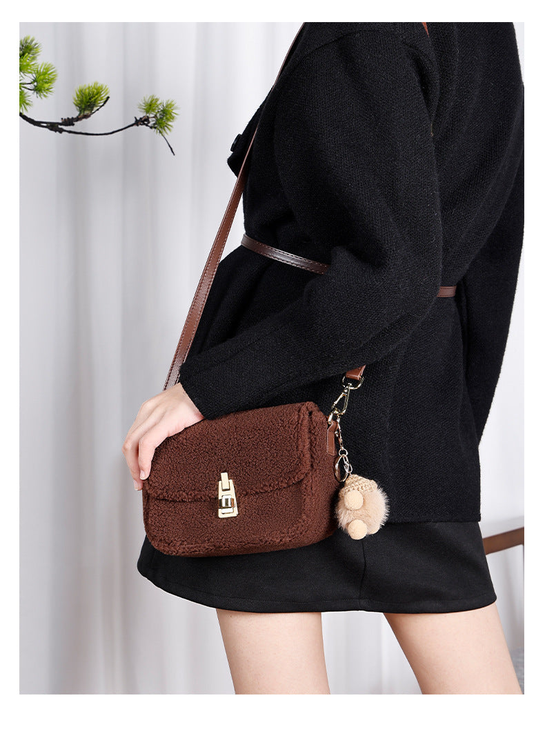 Korean Style Fashion Plush bsga Single Shoulder Crossbody Small Square Bag Cute Trendy European and American Hot-Selling Women's Bag Wholesale