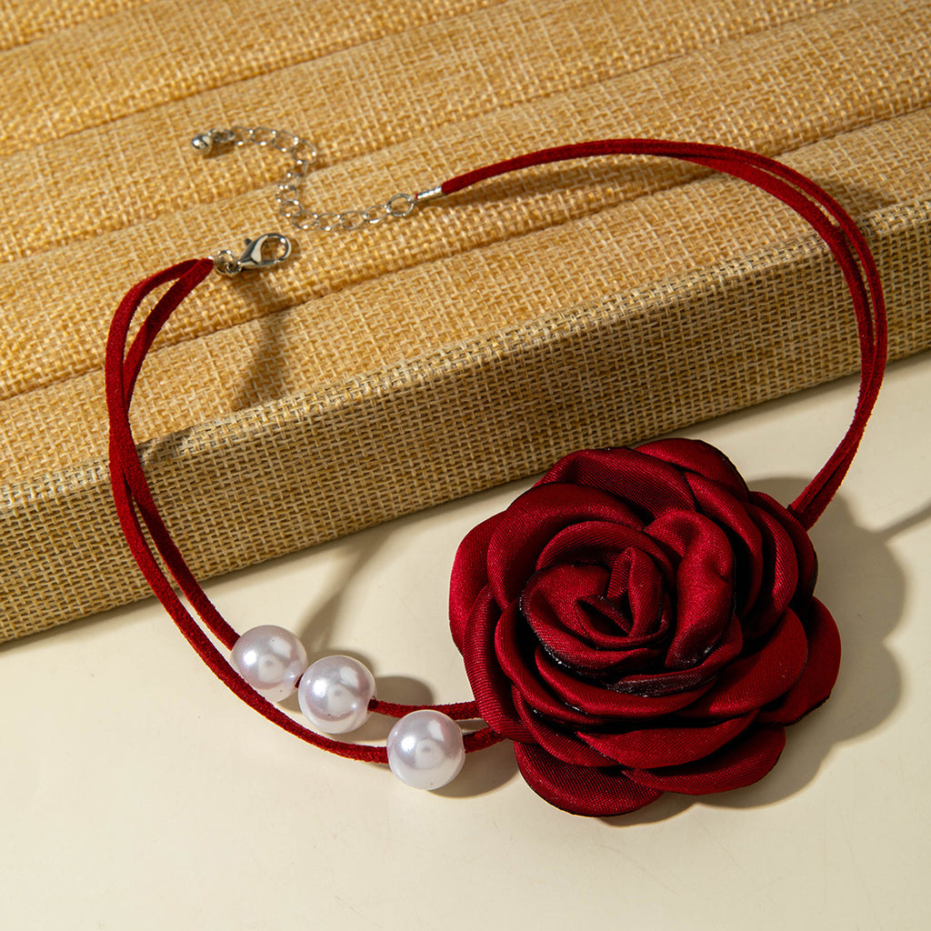 European and American Style Jewelry High-End Rose Camellia Burnt Edge Necklace Fashionable Simple Pearl Pendant Necklace Wholesale