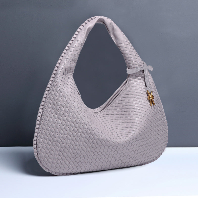 European and American New Crescent Women's Bag Fully Handwoven Handheld Dumpling Bag Fashionable Versatile European and American Style Single Shoulder Underarm Bag