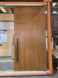 Villa Home Outdoor Timber Door for House Gong groove Line Carving Solid Wood Front Entry Pivot Door with Black Long Handle