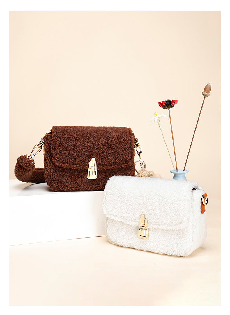 Korean Style Fashion Plush bsga Single Shoulder Crossbody Small Square Bag Cute Trendy European and American Hot-Selling Women's Bag Wholesale