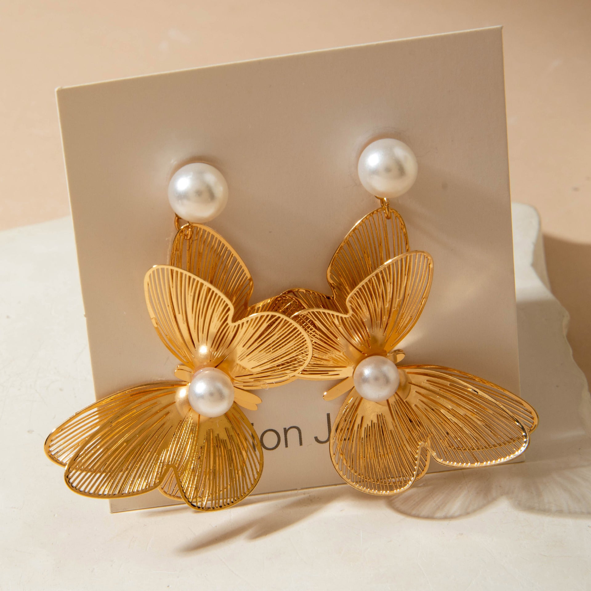 European and American Niche Ginkgo Leaf Tassel Necklace Design Sense Retro Pull-out Imitation Pearl Choker Jewelry choker