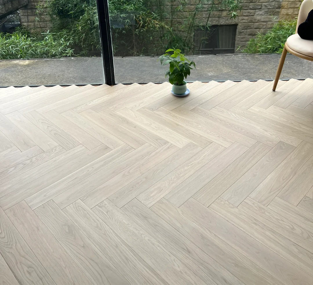 High Quality 14mm Custom Herringbone Oak Engineered Flooring | Modern Multi-Layer Wood Floor for Luxury Homes Living Rooms Parks