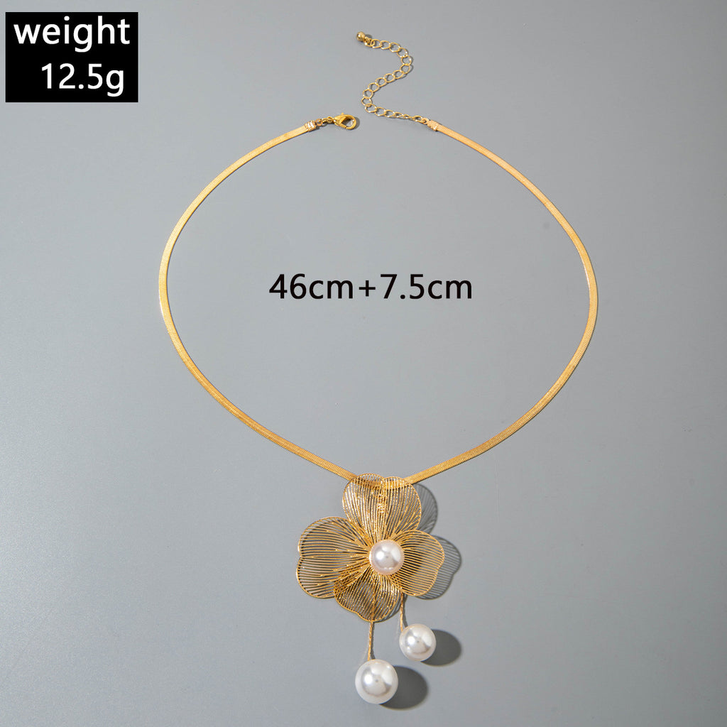 European and American Niche Ginkgo Leaf Tassel Necklace Design Sense Retro Pull-out Imitation Pearl Choker Jewelry choker