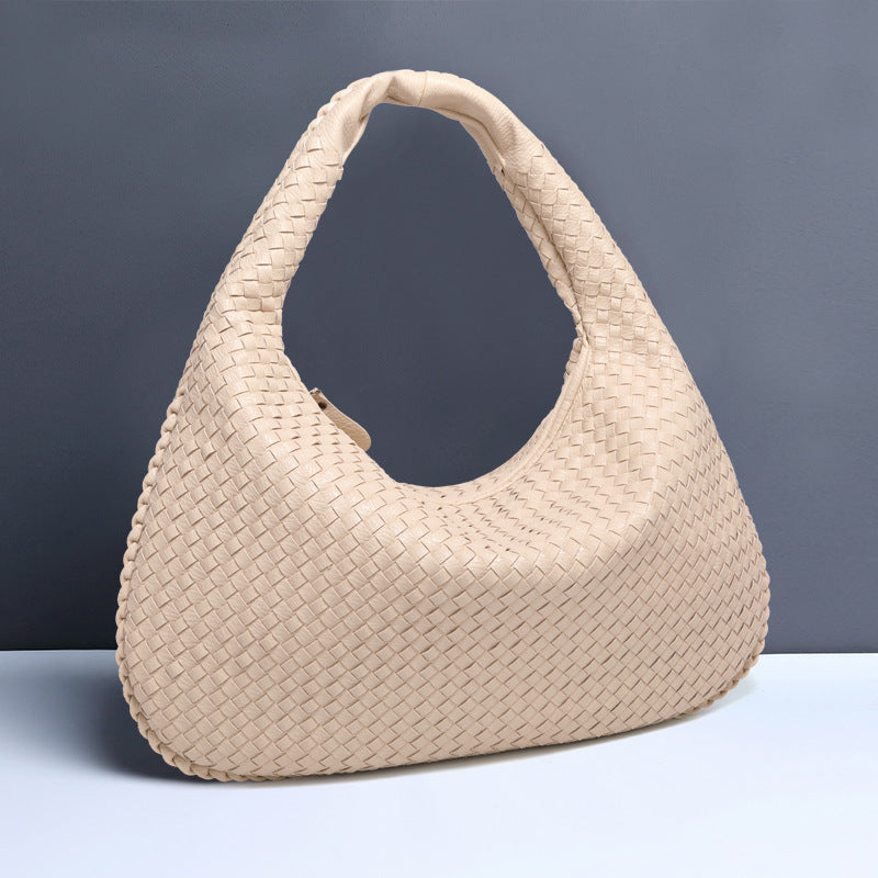 European and American New Crescent Women's Bag Fully Handwoven Handheld Dumpling Bag Fashionable Versatile European and American Style Single Shoulder Underarm Bag