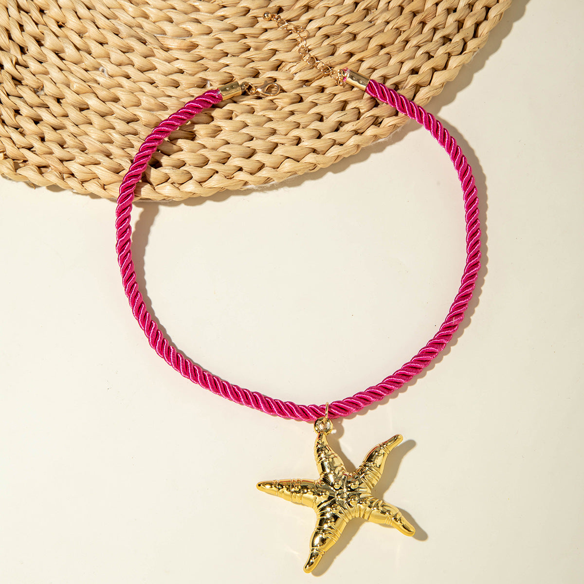 European and American Metal Ocean Style Starfish Pendant Necklace Jewelry Personality Exaggerated Star Beach Vacation Necklace for Women