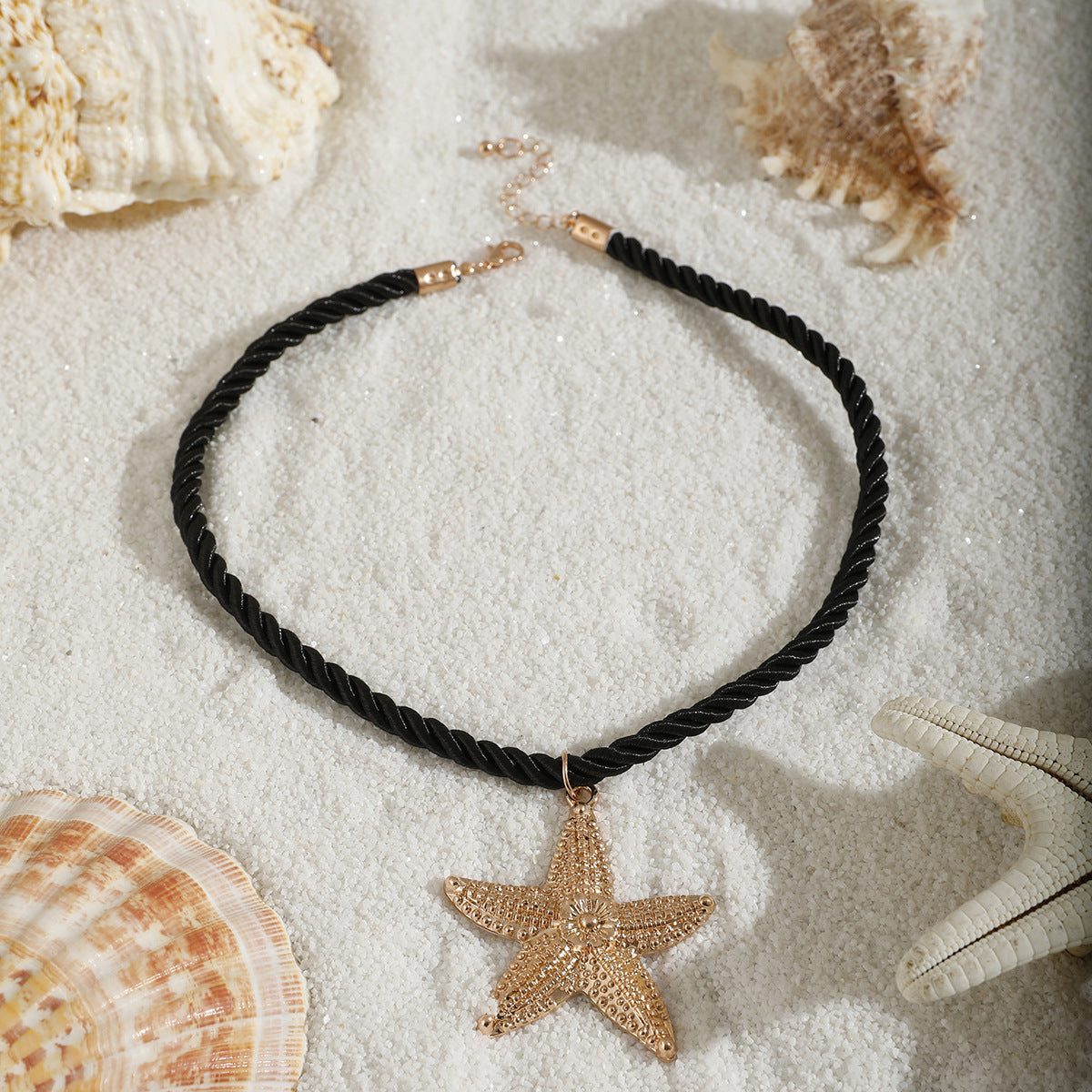European and American Metal Ocean Style Starfish Pendant Necklace Jewelry Personality Exaggerated Star Beach Vacation Necklace for Women