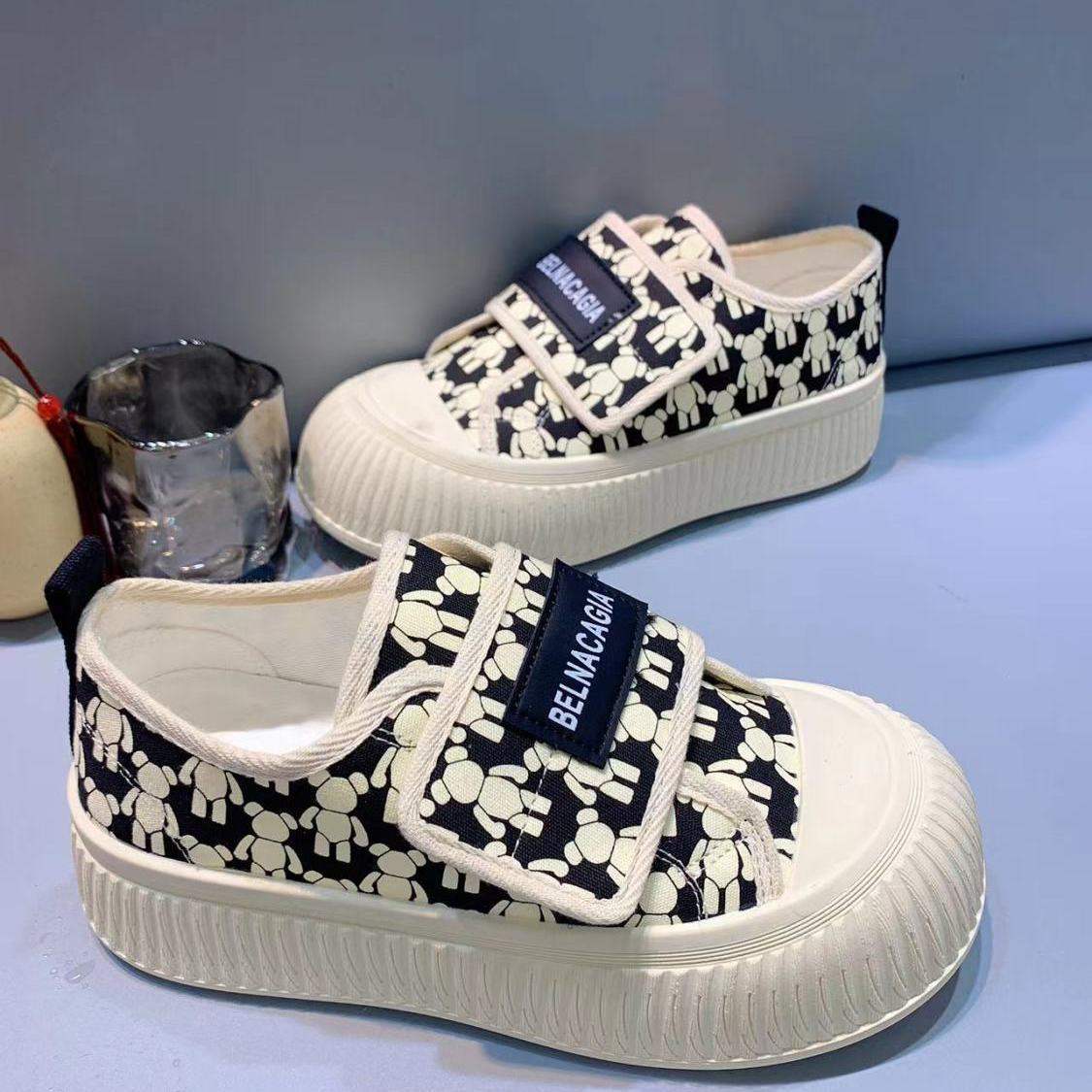 2025Platform Shoes Casual Shoes Sneakers New Trendy Outdoor All Black39Code,40In Stock